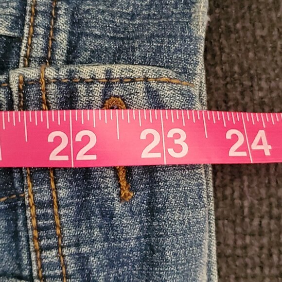 St. John's Bay Denim Jacket – Size Medium, Classic Style, Excellent Condition - Picture 14 of 15